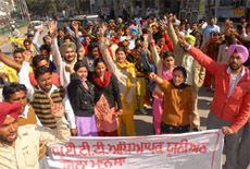 Unemployed Jammu ETT Teachers Union staging a protest rally in Bathinda on Tuesday.