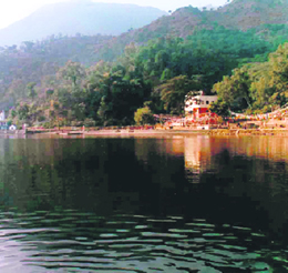 The Rewalsar Lake water in Mandi district is turning black due to pollution caused by defective drainage system, but the authorities seem to be unaware of it.