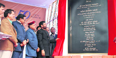Union minister for steel, chemicals and fertilisers Ram Vilas Paswan along with chief minister Prof Prem Kumar Dhumal at the foundation stone laying ceremony of a steel plant in the Kandrori area of Kangra district on Saturday.