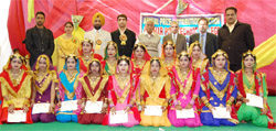 The gidha team with guests during the annual function of the Abohar Polytechnic College at village Kala Tibba.