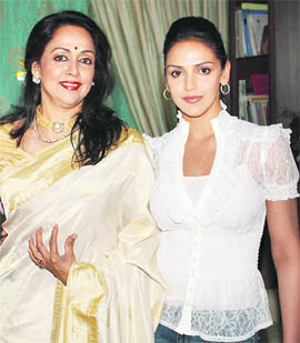 Like mother like daughter: Hema and Esha Deol will perform together during the grand finale of Dancing Queen