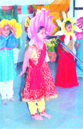 Tiny tots from DIPS perform 