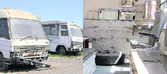 (Left)The ambulances that have neither been repaired nor discarded. (Right) This is what the interiors of an ambulance at the Ludhiana Civil Hospital look like.