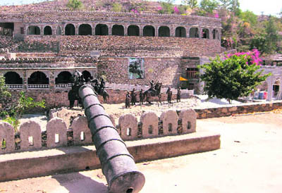 An impressive and modern museum has been built by a local teacher Mohan Shrimali after state and Central authorites failed to do so