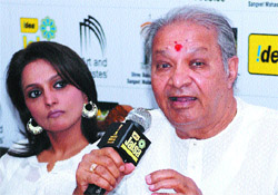 IMA spokesperson Durga Jasraj and key patron Pt. Hariprasad Chaurasia address mediapersons in Jalandhar on Saturday.