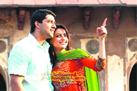 Aftab Shivdasani and Aamna Shariff in Aloo Chaat