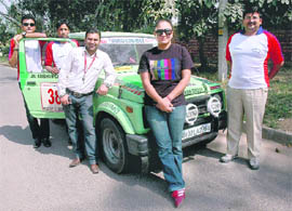 Rallyist from team Thunderbolt (L to R) Ashwin, Suresh, Varun, Shuchi and Zuzer