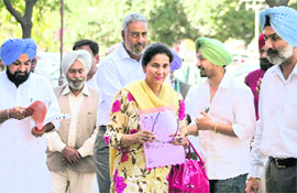 Patiala MP Preneet Kaur files a complaint at Punjab Electoral Office in Chandigarh on Saturday.