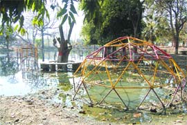 Sakatri Bagh complex filled with sewage.