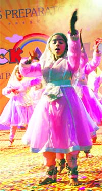 Students present a dance item during the prize distribution function of Blue Bells Public School, Sector 10, Gurgaon, on Monday. 