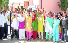 Medical students of Gurukul Ayurvedic College and Rishikul Ayurvedic in Haridwar boycott OPD on Tuesday to mark their protest. 
