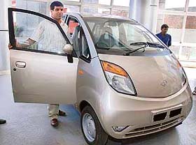 Nano being unveiled in Ludhiana