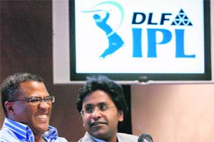 Lalit Modi (R), chairman and commissioner of the Indian Premier League, and Cricket South Africa (CSA) chief executive Gerald Majola during a press conference in Johannesburg last month