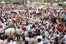 The B.Ed Teachers Front held a rally demanding regularisation of their services outside the Mini-Secretariat in Bathinda on Sunday