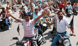 Under the banner of the Punjab Mulazim Sangharsh Committee, government employees from all over the state carrying out a protest march against the state government in Bathinda on Wednesday.