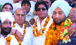 Independent councillor Nirmal Singh Nimma joins the Congress in Jalandhar