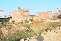 The sparsely constructed new auto market in Sirsa. 