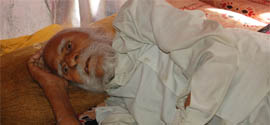 Noted Punjabi poet Gurbachan Singh Parwana battles the last stage of cancer in Amritsar.