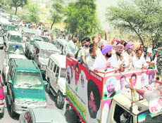 A view of Congress road show in Ferozepur on Wednesday. 