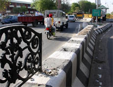 The missing cast iron grill on the central verge near Liberty Chowk in Bathinda.