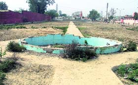 A public park under the Municipal Corporation in dilapidated state in Ludhiana