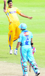 Chennai Super Kings' Manpreet Gony celebrates the dismissal of Mumbai Indians' JP Duminy in the opening game of the 2009 Indian Premier League T20 cricket tournament in Cape Town on Saturday.