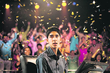 The $100-million club of six movies with the biggest boxoffice take in 2009 included Oscar-winner Slumdog Millionaire