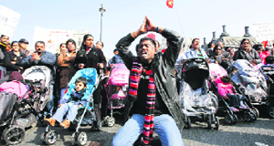 Pro-Tamil demonstrators protest at Parliament Square in London on Monday. Demonstrators were demanding a ceasefire between Sri Lankan forces and Tamil Tiger separatists and blocked the streets outside parliament.