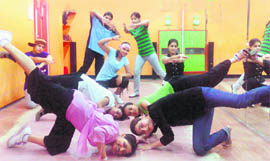 A hip-hop class at Dance World-17