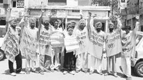 IDP activists mobilise voters to exercise their right of “refuse to vote” during parliamentary elections in Ludhiana on Friday.