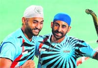 Sandeep Singh (L) and Prabhjot Singh