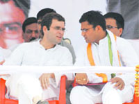 IYC president Ashok Tanwar with AICC general secretary Rahul Gandhi in Sirsa.