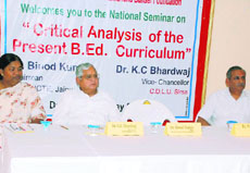 Kumud R. Bansal, KC Bhardwaj and VK Gupta at a seminar in Sirsa.