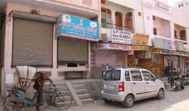 Chemist shops and private clinics in Rampura Phul observed a bandh on Tuesday to mourn the death of Dr Lakshmi Garg who had committed suicide on Monday; Diwakar, son of Dr Garg on Tuesday.