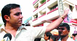Zulfikar was robbed outside ICICI Bank at Preet Vihar in New Delhi on Thursday.