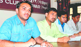 Junior doctors of Rishikul Ayurvedic College and Gurukul Kangri College, affiliated to Hemwati Nandan Bahuguna University, interact with the media in Haridwar on Saturday.