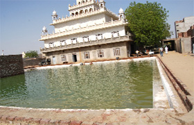 The sarovar of Gurdwara Baba Sukha Singh in Hanumangarh town, where a boy was drowned while taking bath on the eve of Darsh Amavas on Sunday.