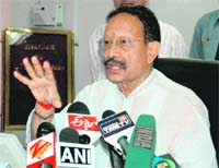 Chief Minister BC Khanduri addresses mediapersons in Dehradun 