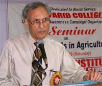 Dr M.S. Kang, vice-chancellor, PAU, addressing a seminar at Baba Farid Institute of Higher and Foreign Studies in Bathinda