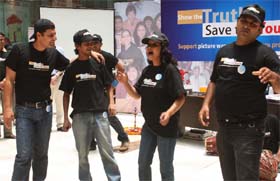 A street play in progress to mark World No Tobacco Day at a mall in Gurgaon
