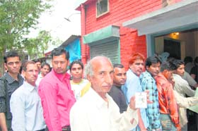 Long queues outside a Suwidha centre in the Pathankot judicial complex