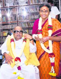 DMK supremo M Karunanidhi after being felicitated on his 86th birthday with his wife Dhayalu Amaal in Chennai