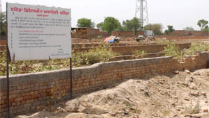 A BDA warning board displayed near an illegal colony in Bathinda. 