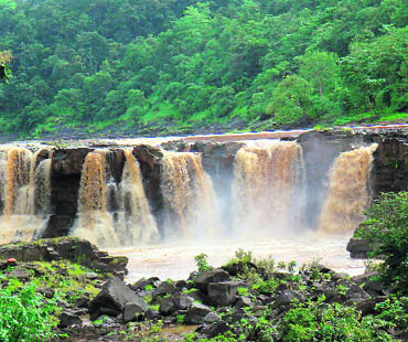 India has several countryside scenic spots. These need to be developed as tourist attractions