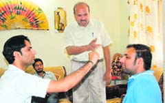 Wg Cdr N.J. Reddy (centre) at a Pranic healing workshop in the tricity
