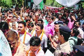 Protesting civic body employees court arrest at Gandhi Park in Dehradun