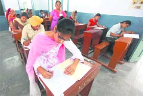 Students appear for CET-2009 conducted by GADVASU in Ludhiana