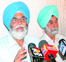 A member of a fact-finding committee addresses the media in Amritsar on Tuesday. 