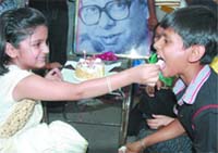 Musician R.D. Burmans fans celebrate the legend composers 70th birth anniversary at Jantar Mantar in New Delhi