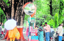 A mirror that was installed recently at a tri-junction at Garhi Cantonment area in Dehradun to facilitate safe turns at blind curves.